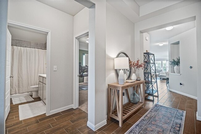 Building Photo - 9905 Comely Bnd