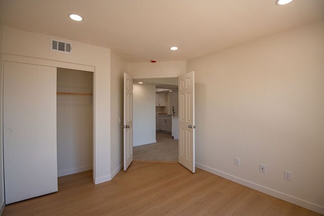 Building Photo - Newly Renovated Anaheim Hills 2 bedroom wi...