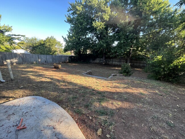 Building Photo - 1313 Brookhaven Dr