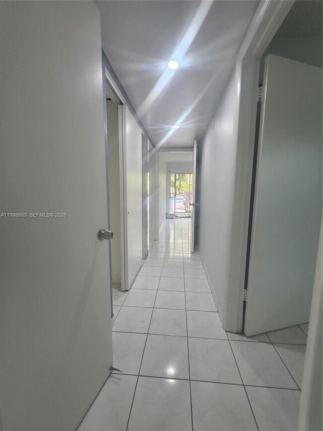 Building Photo - 8101 SW 73rd Ave