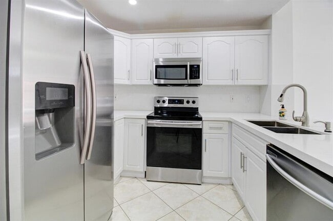 Building Photo - 8544 NW 140th Terrace