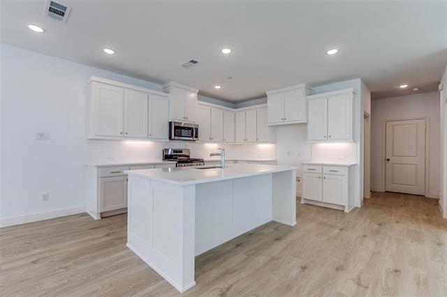 Building Photo - 8864 Scarp Hl Ln