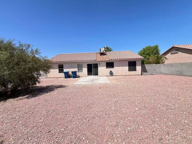 Building Photo - Charming single-story home