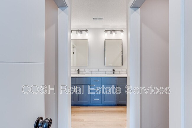 Building Photo - 3554 N Tyler Ct