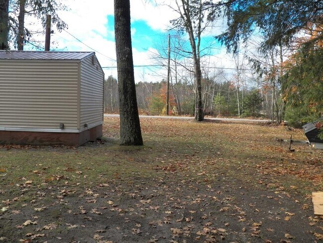 Building Photo - 2337 2nd New Hampshire Turnpike N