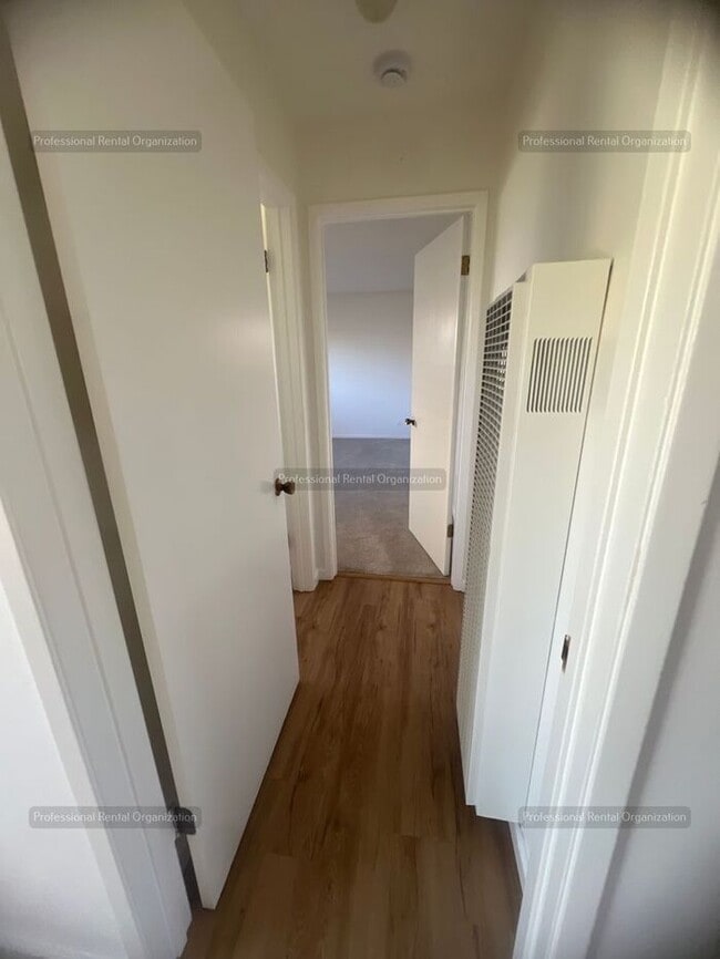 Building Photo - Location, Charm and comfort