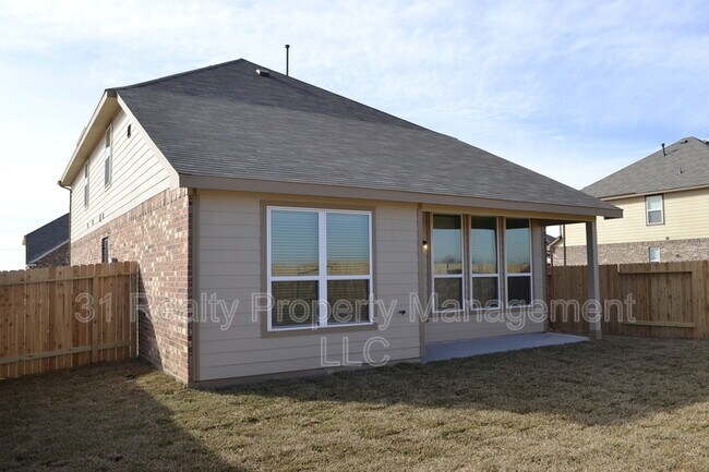 Building Photo - 24902 Alberti Sonata Dr