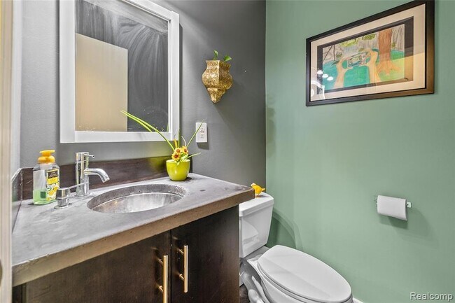 Building Photo - 1570 Streamwood Ct