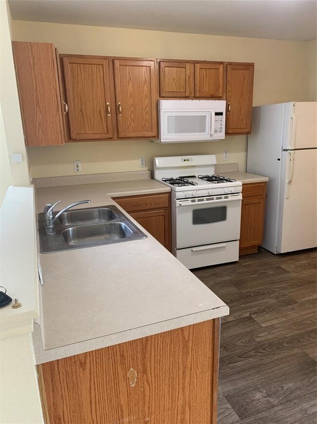 Building Photo - 11904 Lima Dr