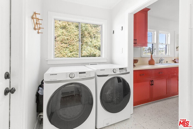 Building Photo - 4849 San Rafael Ave