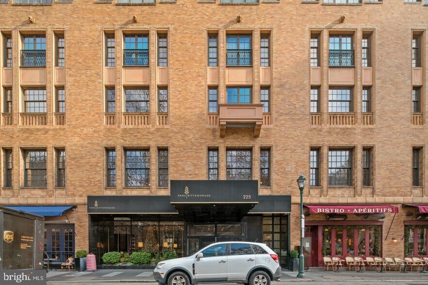 Building Photo - 219 S 18th St