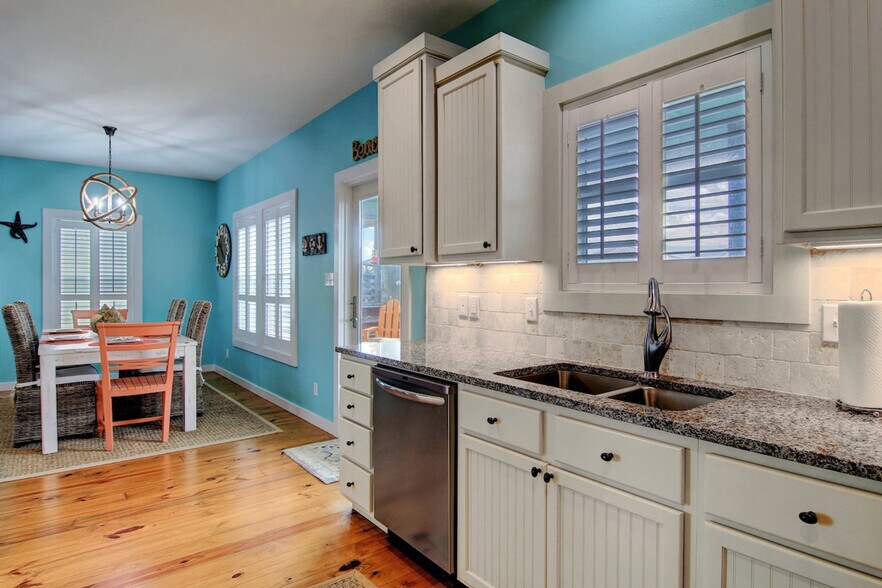 Building Photo - 395 Paradise Pointe Dr