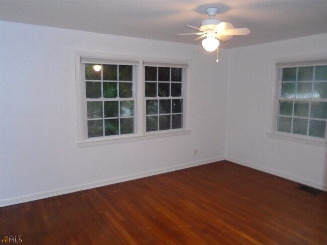 Building Photo - 1365 Scott Blvd