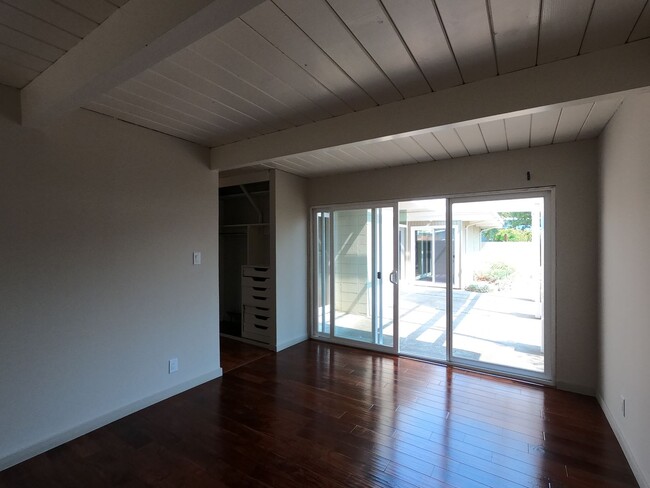 Building Photo - THREE BEDROOM / TWO BATH EICHLER HOME IN G...