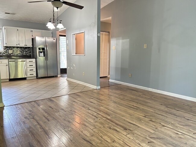 Building Photo - 457 Channing Way
