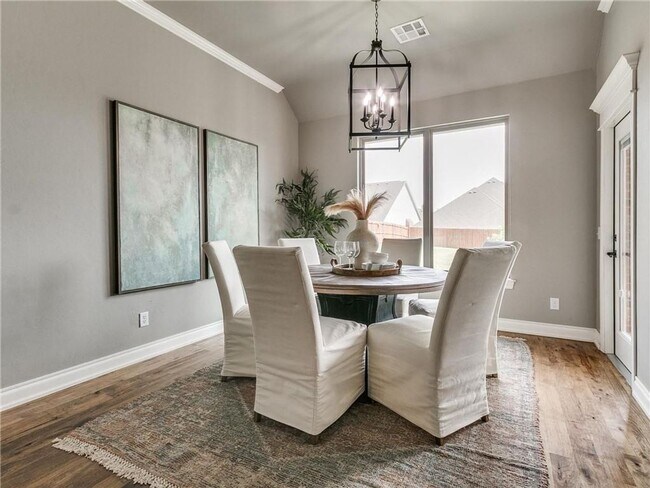 Building Photo - Stunning Home in West Edmond + 5 bedrooms ...