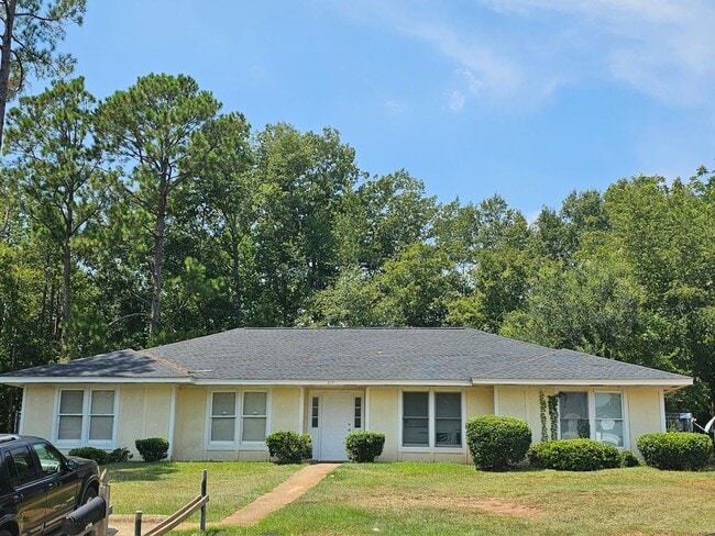 Building Photo - New Rental Available-Move In Ready