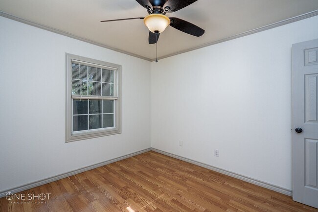 Building Photo - 2349 Highland Ave