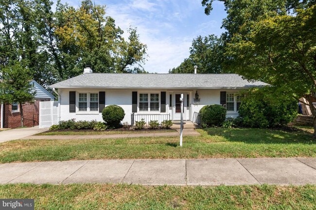 Primary Photo - 2741 S Grove St