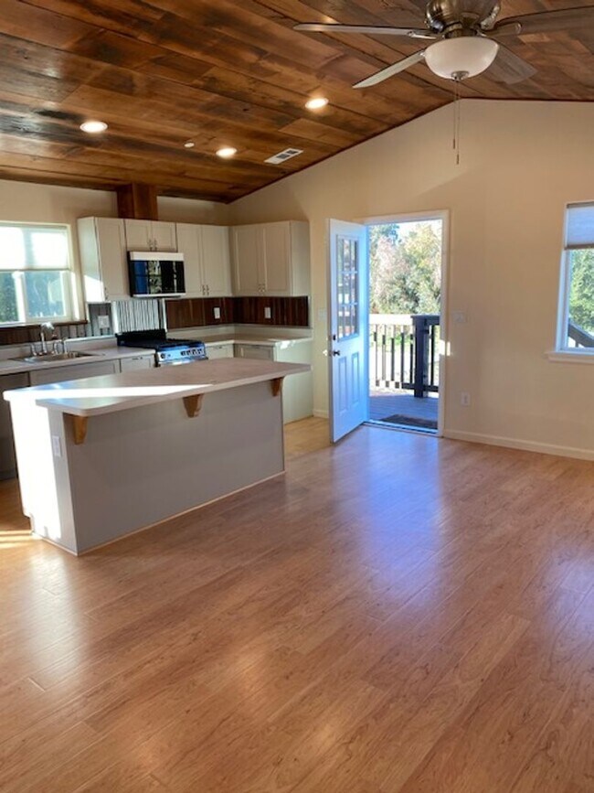 Primary Photo - 8075 Curbaril Ave