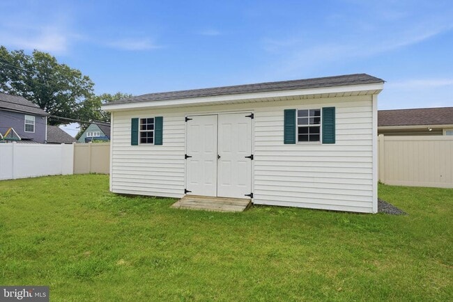 Building Photo - 96 Elderberry Dr