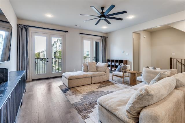 Building Photo - 1434 Elevado Dr