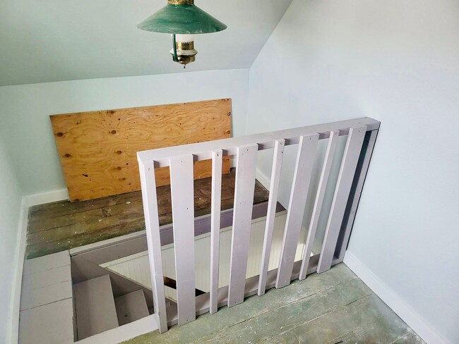 Building Photo - 312 E Electric St