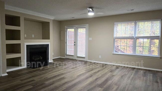 Building Photo - 310 Virens Dr