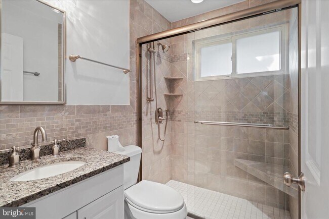 Building Photo - 5202 Garner St