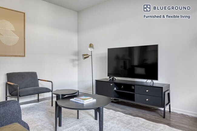 Building Photo - 4221 W Kling St