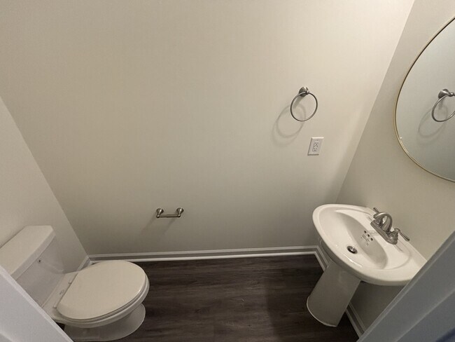 Building Photo - 612 S Blackmon St