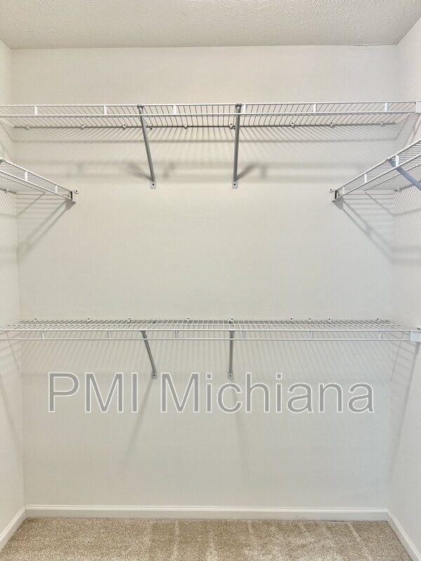 Building Photo - 51880 Courtland Dr