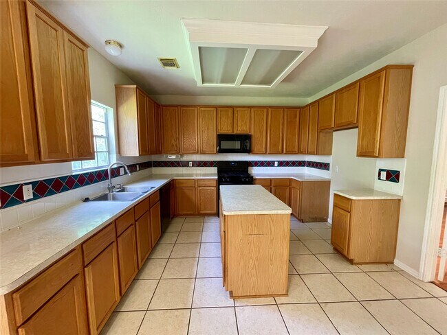 Building Photo - 24231 Pepperrell Pl St