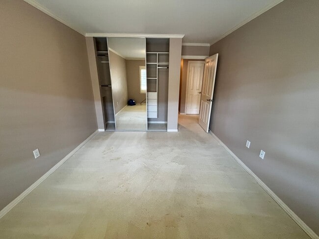 Building Photo - Hampton Court (Mililani Mauka) - Must see!!  3 bedrooms, central A/C, large 1745 sf, 2 story