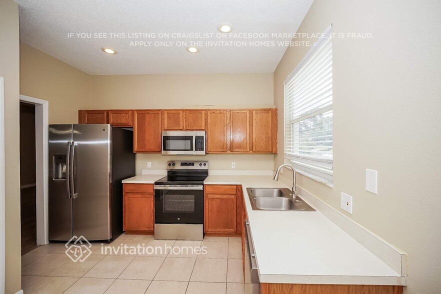 Building Photo - 528 Wexford Dr