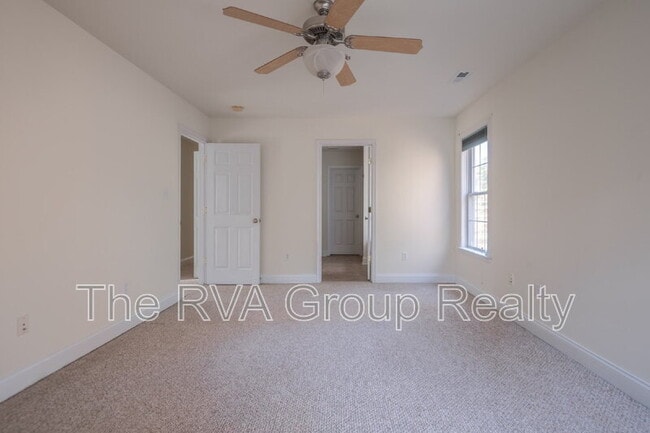 Building Photo - 79 River Run Ln