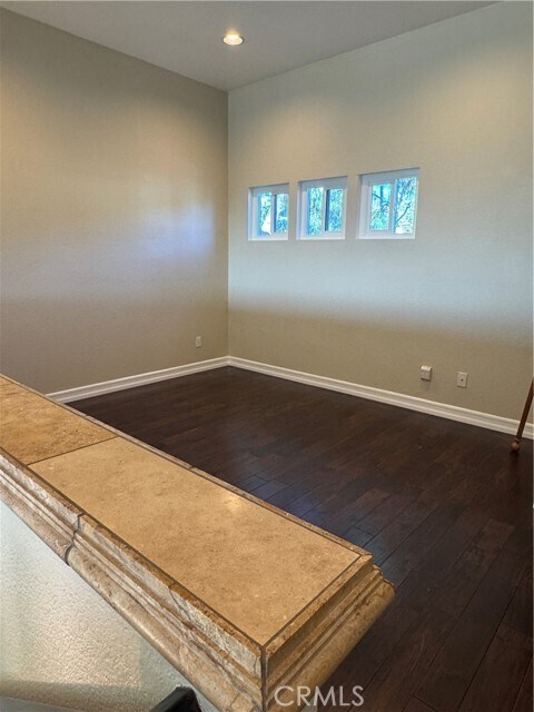 Building Photo - 703 Via Presa