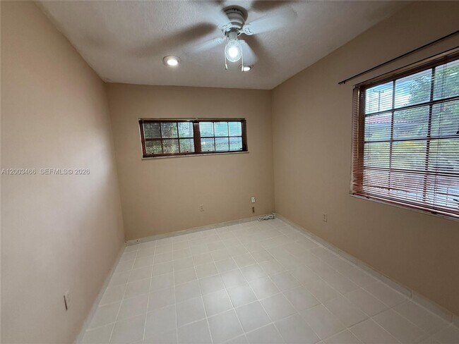 Building Photo - 1556 San Benito Ave