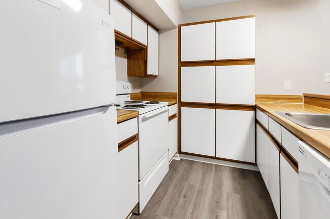 Building Photo - 3 Bed/2 Bath Pet Friendly, Virginia Tech