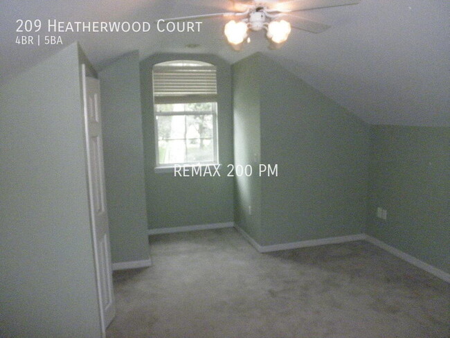 Building Photo - 209 Heatherwood Ct