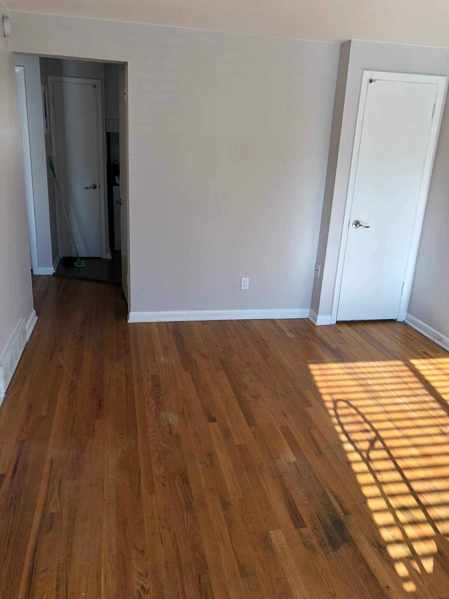 Building Photo - 3371 Sheridan Boulevard