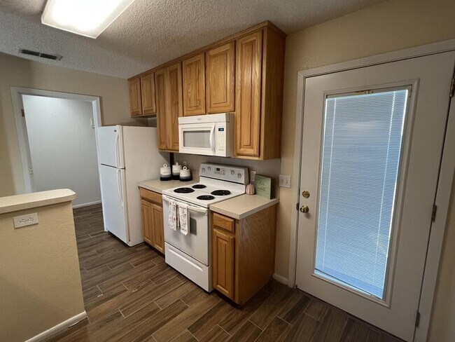 Building Photo - 5427 Ricci St