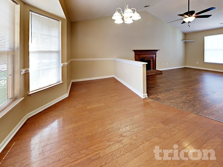Building Photo - 2104 David Earl Dr