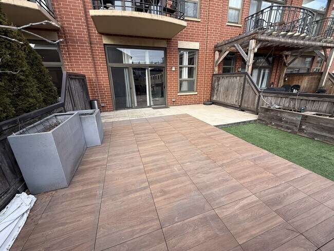 Building Photo - 1301 W Madison St