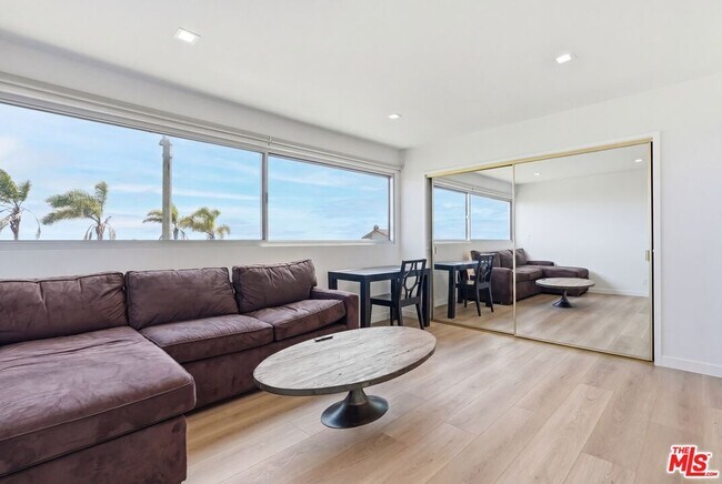 Building Photo - 18109 W Coastline Dr