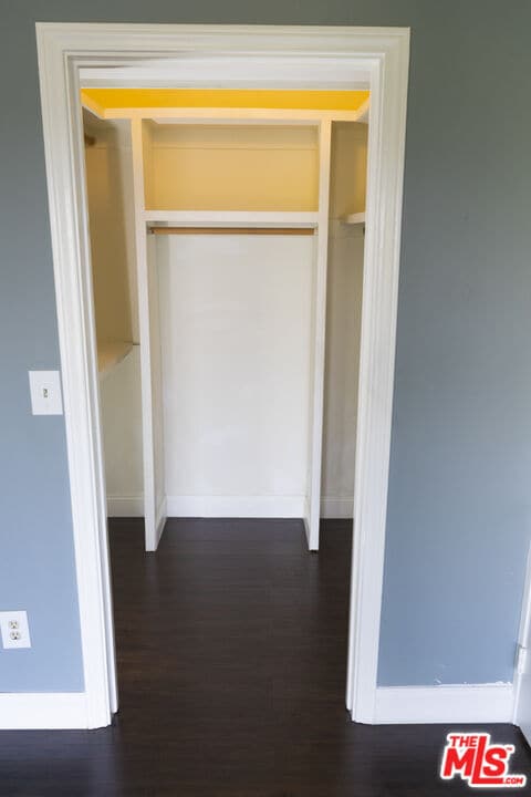 Building Photo - 728 Montecito Dr