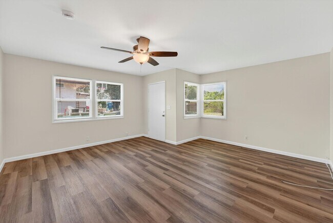 Building Photo - Charming Fullerton Cul-de-Sac Home with Large Yard & Detached Garage