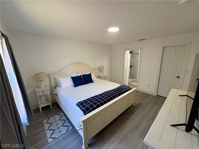 Building Photo - 6018 Lacota Ave