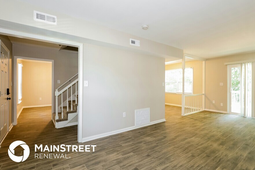 Building Photo - 7739 Elm Tree Ln