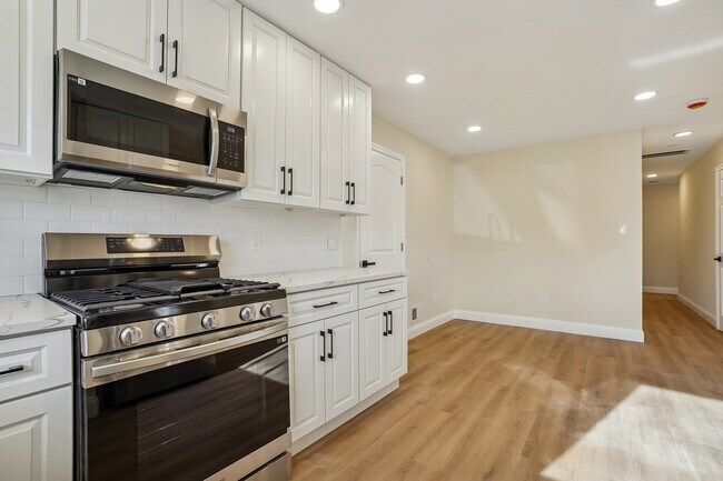 Building Photo - 11 Washington Ave